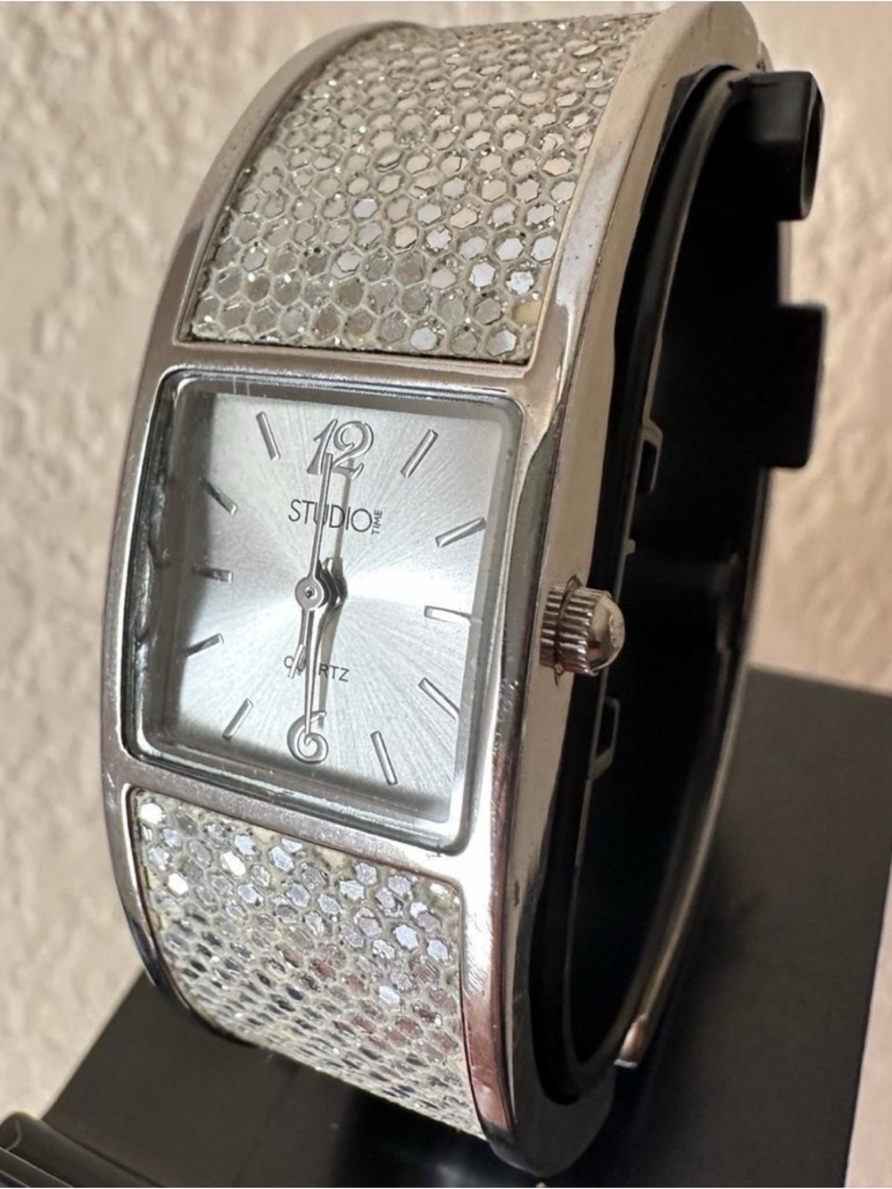 Vintage Studio Time Silver Mesh-Panel Cuff analogue Watch - Picture 2 of 8